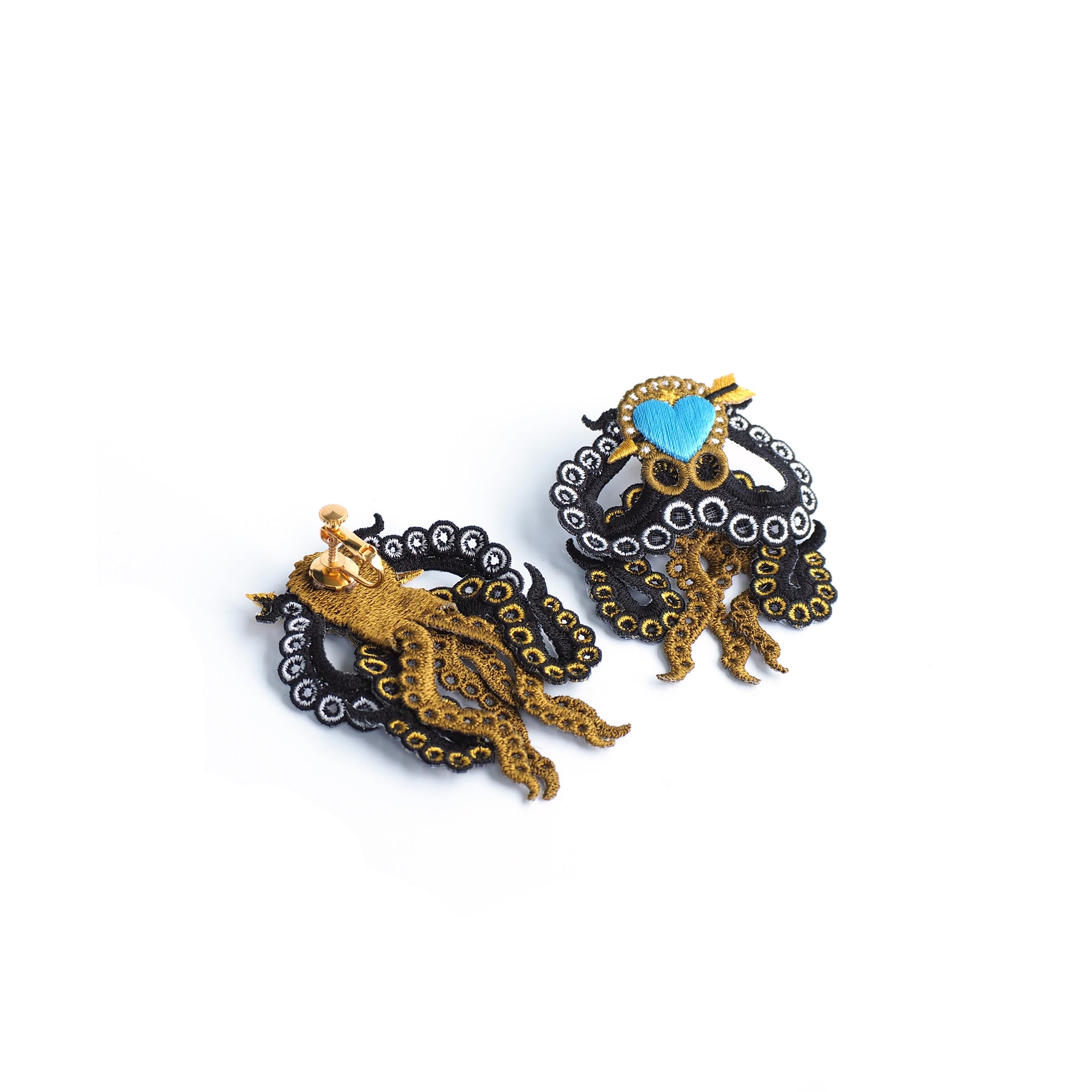 ARRO / ARROCTPUS / EARRING / BLACK