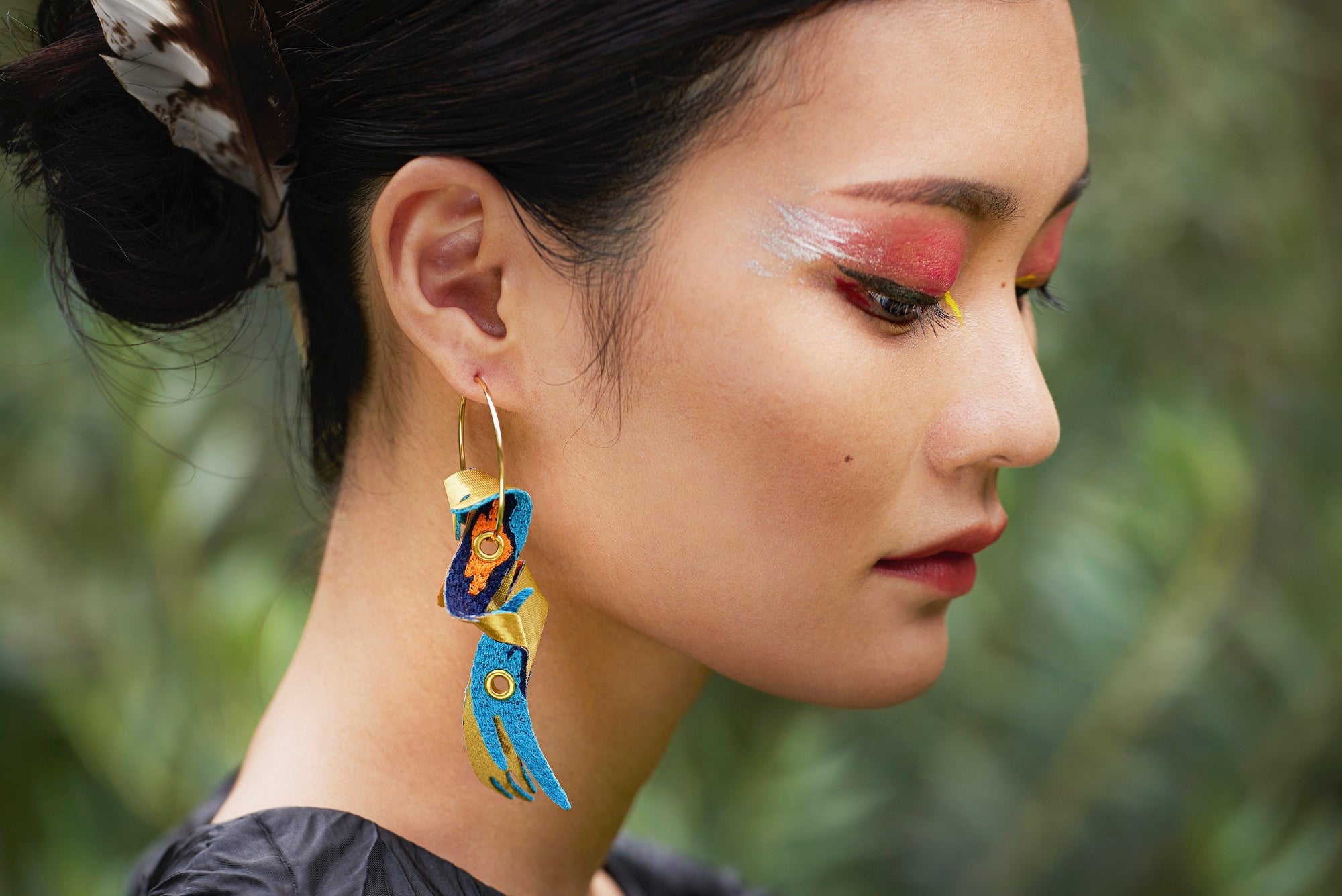 ARRO / CLAW / EARRINGS / BLUE