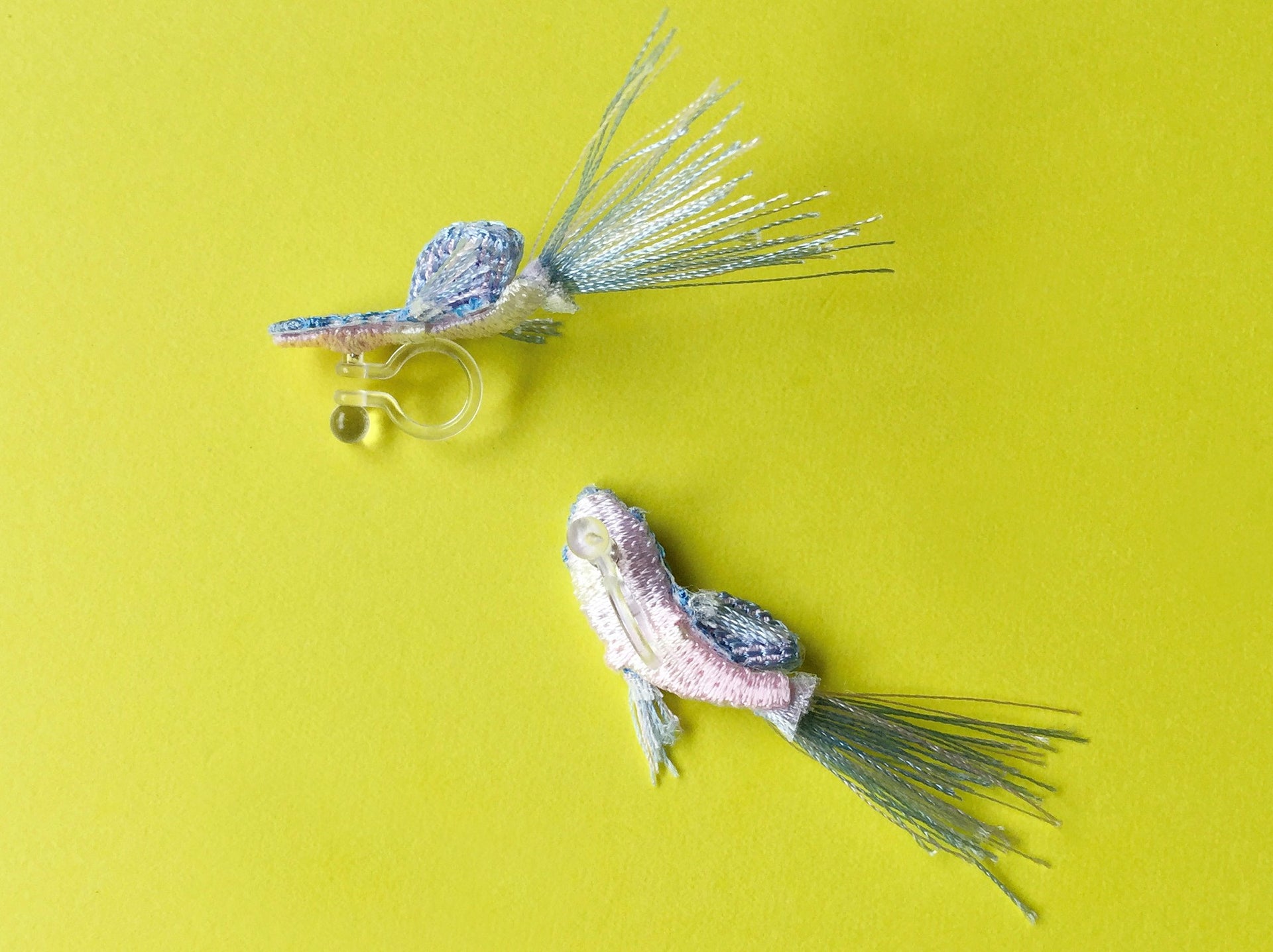 ARRO / TROPICAL FISH / EARRINGS / BABY PINK