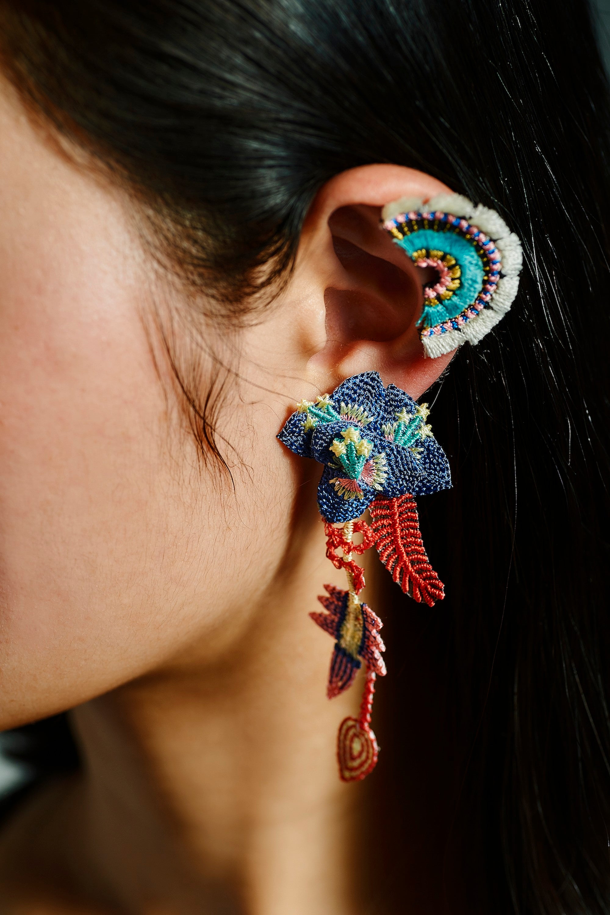 ARRO / GARDEN / EARRINGS / BLUE